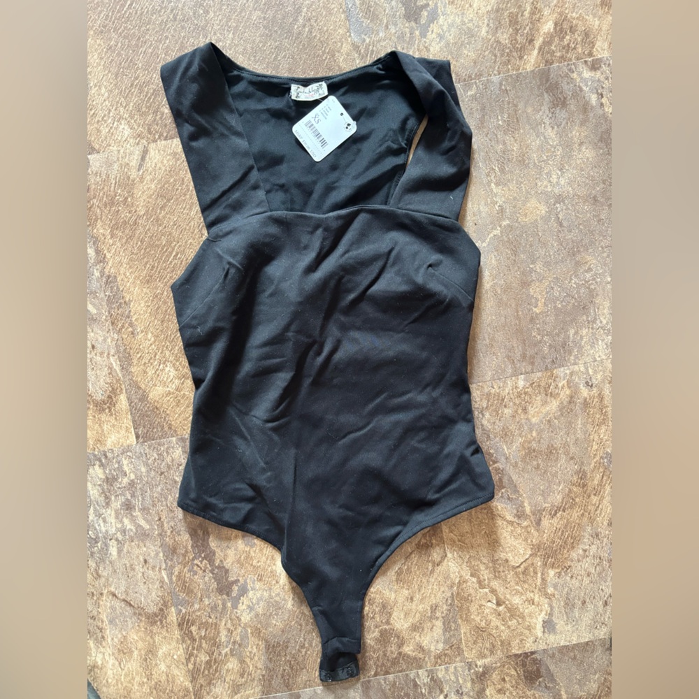 FP ONE PIECE XS NEW